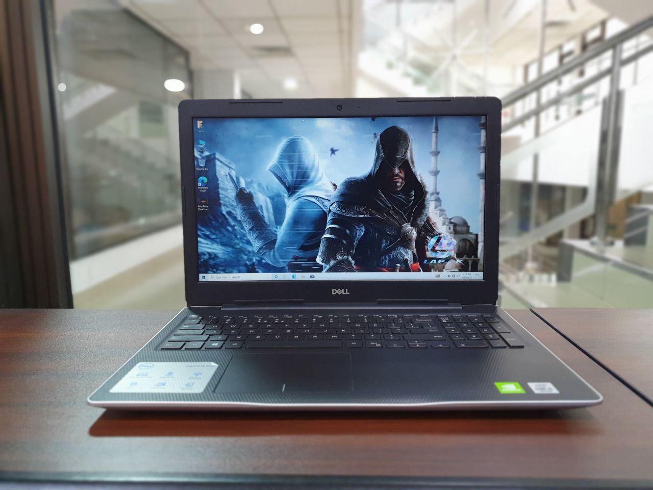 photo6089110023738339469