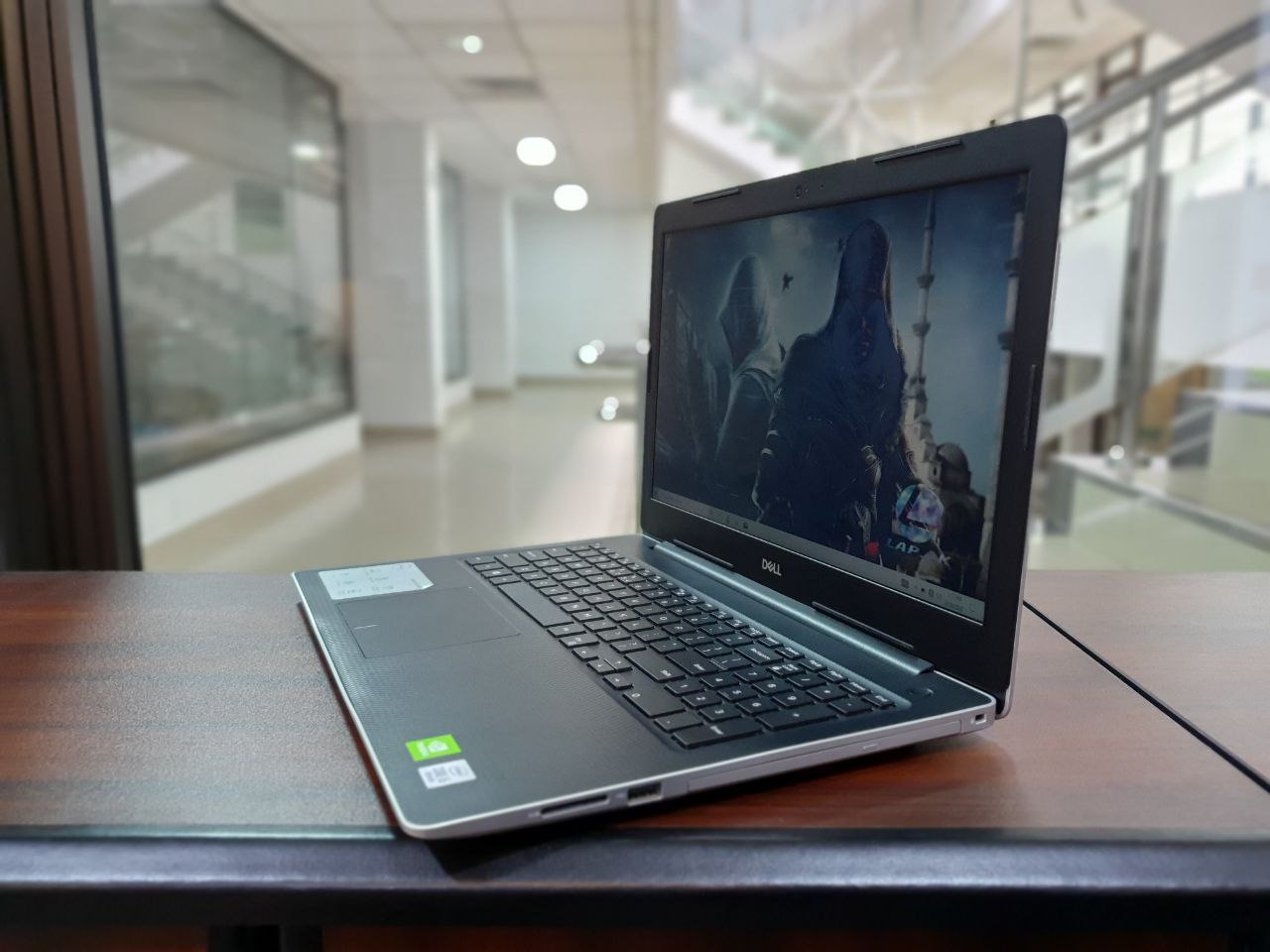 photo6089110023738339471