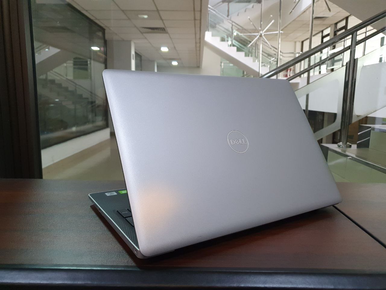 photo6089110023738339473